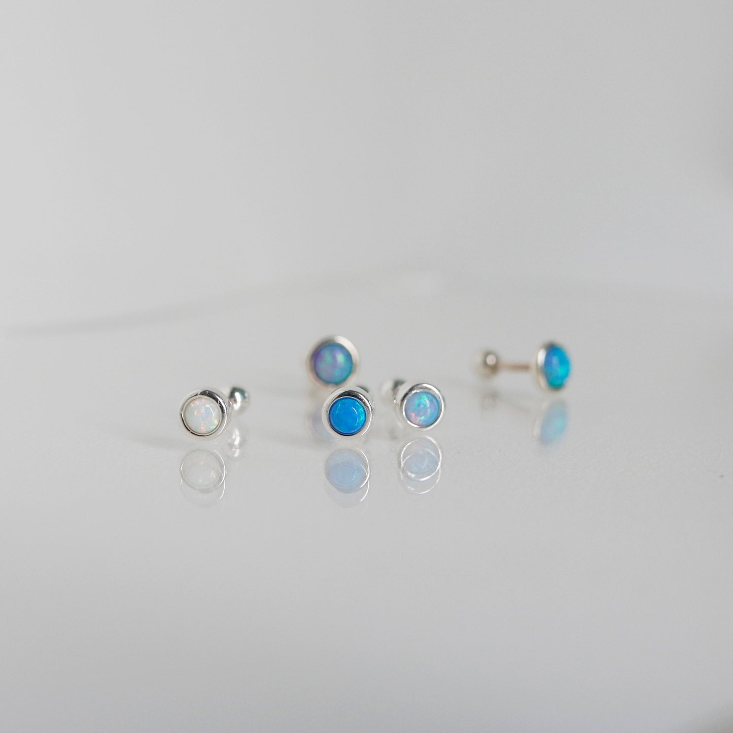 Opal bezel mini piercing