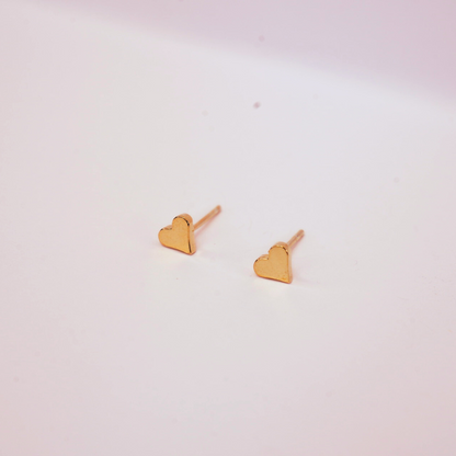 Classic heart studs