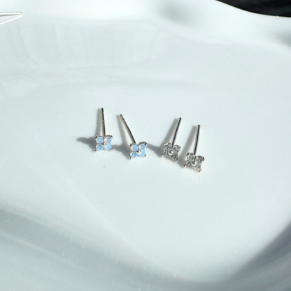 Shimmering clover studs