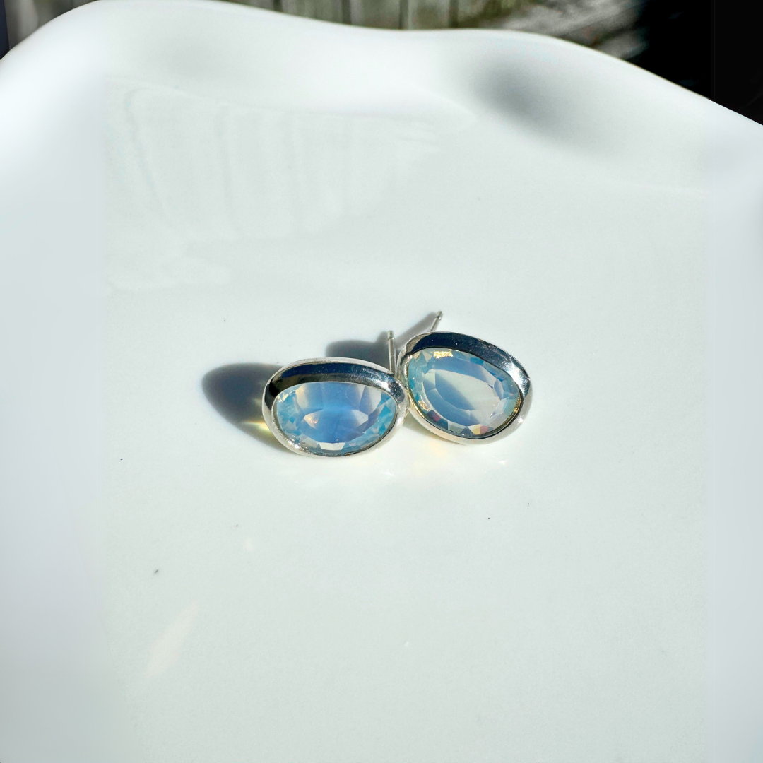 Illusion opal studs