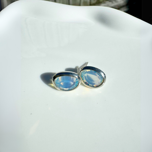 Illusion opal studs