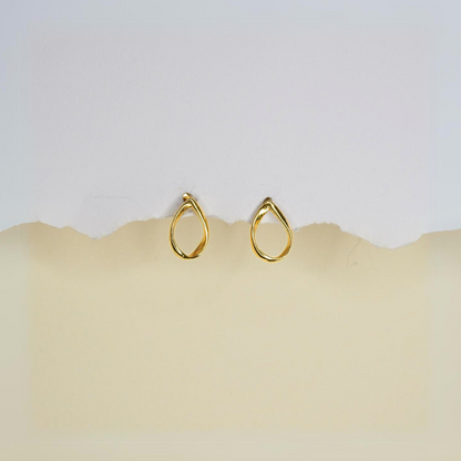 Dewdrop twist studs
