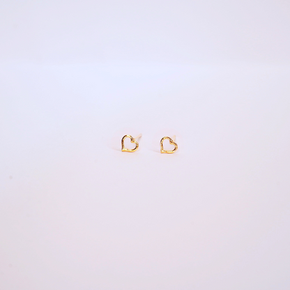 Petite heartline studs