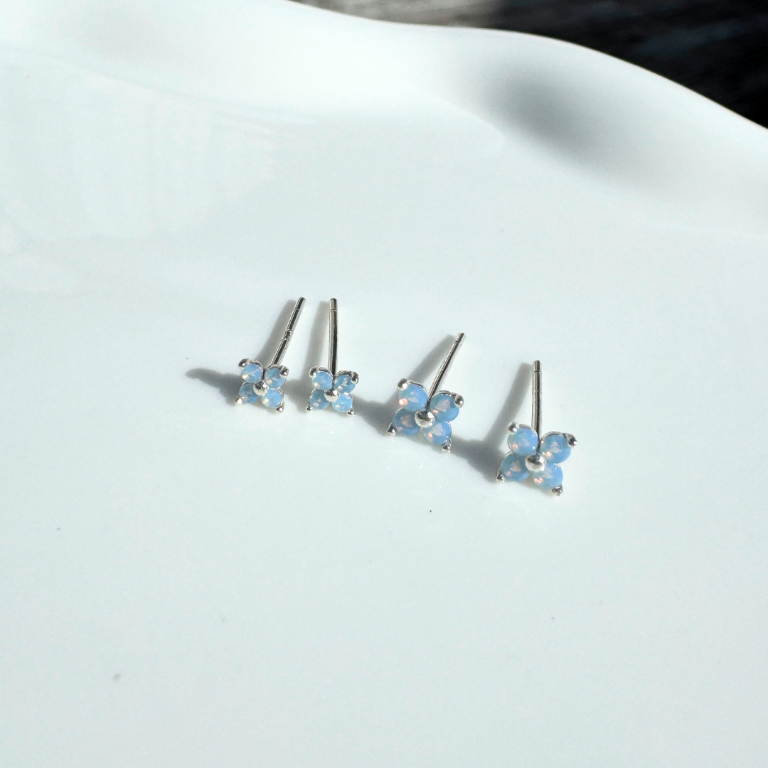 Shimmering clover studs