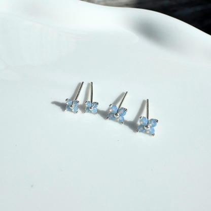Shimmering clover studs