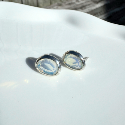 Illusion opal studs