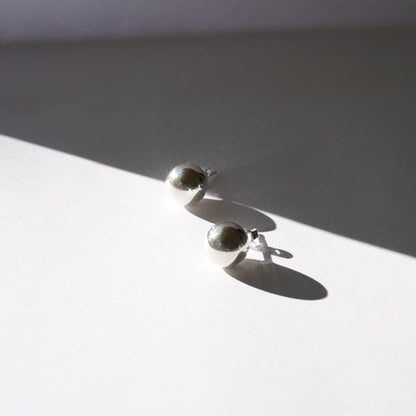 Essential silver studs