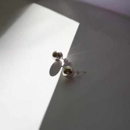 Essential silver studs