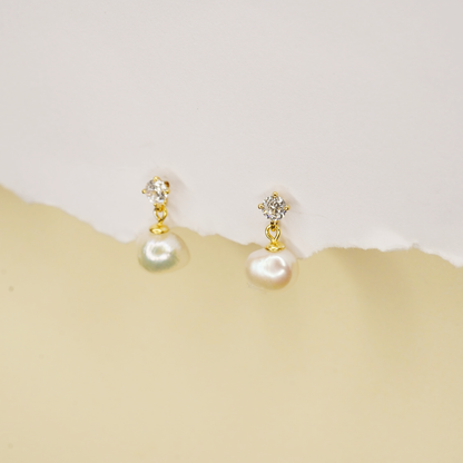 Elegant pearl drops