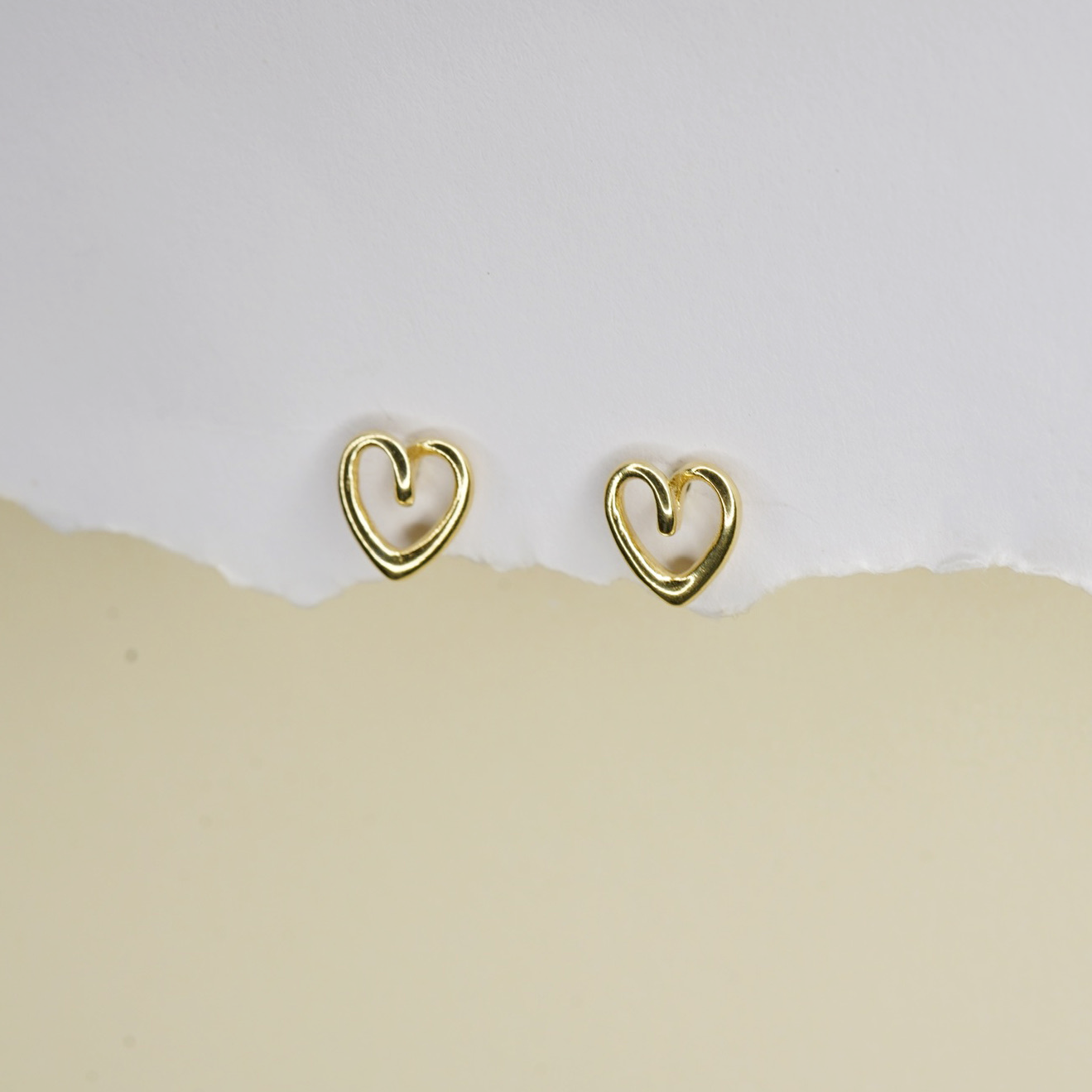 Open heart studs