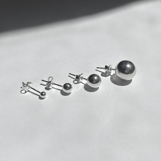 Essential silver studs