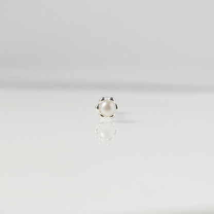 Blossom pearl piercing