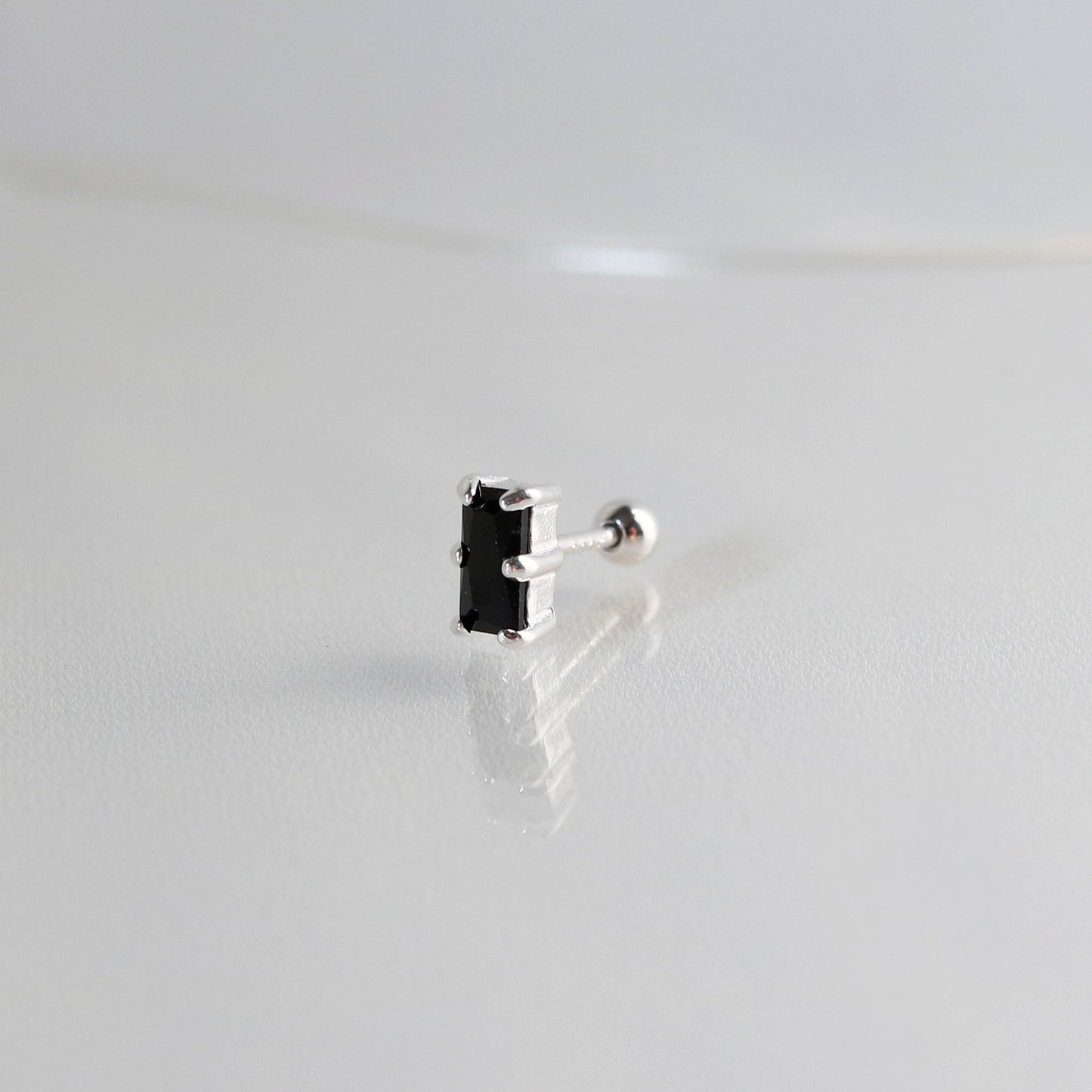 Classic rectangle cubic piercing